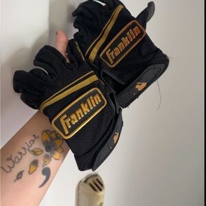 softball gloves (batting)
